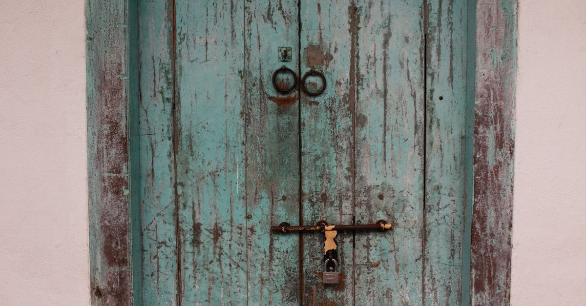 Mortise vs. Door Knob Locks: Which Suits Your Hamilton Home? — Maple Guard Locksmith Hamilton