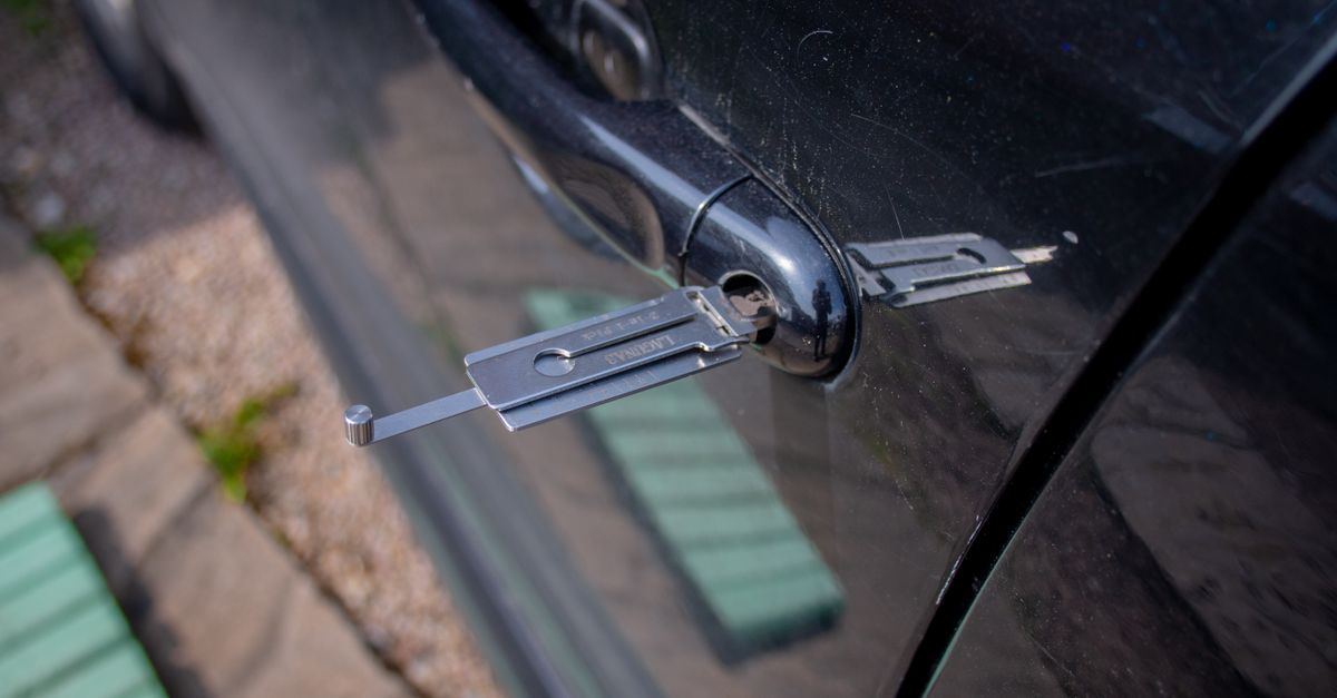 Lost All Your Keys? On-Site Car Key Replacement Without a Tow — Maple Guard Locksmith Hamilton